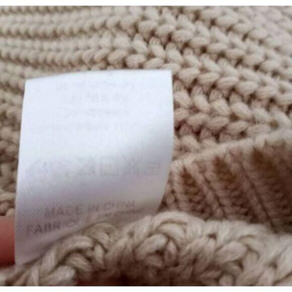 CREAM TURTLENECK SWEATER SZ.S EUC. - Picture 6 of 6